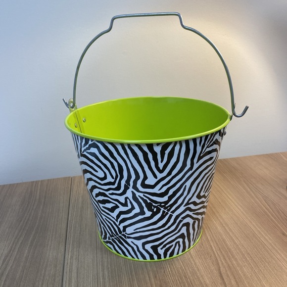Waverly Other - Waverly Brand Zebra Print Metal Bucket Ice Towel Bathroom Summer Decorative Pail